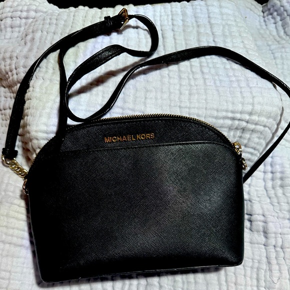 Michael Kors crossbody. - Picture 1 of 3